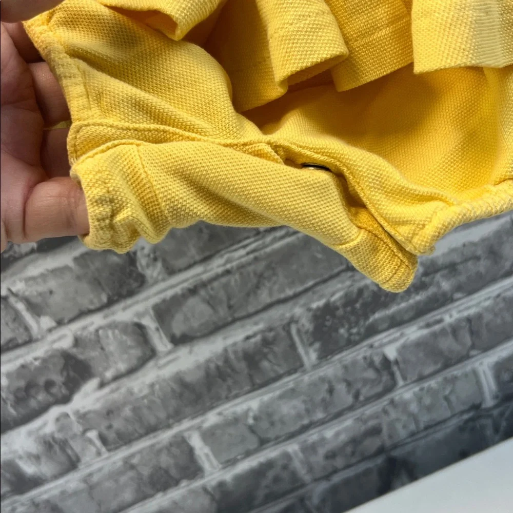 N/A charming yellow